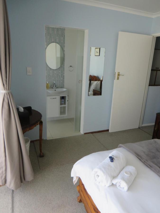 No. 1 Living Waters Apartman Simonʼs Town Kültér fotó