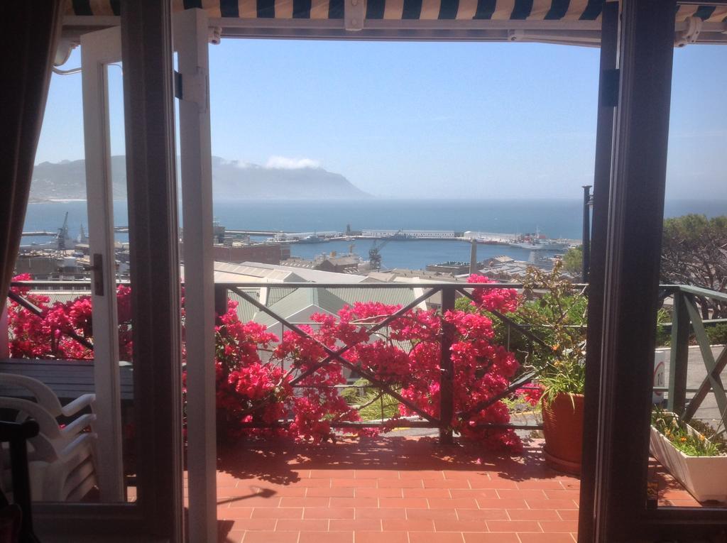 No. 1 Living Waters Apartman Simonʼs Town Kültér fotó