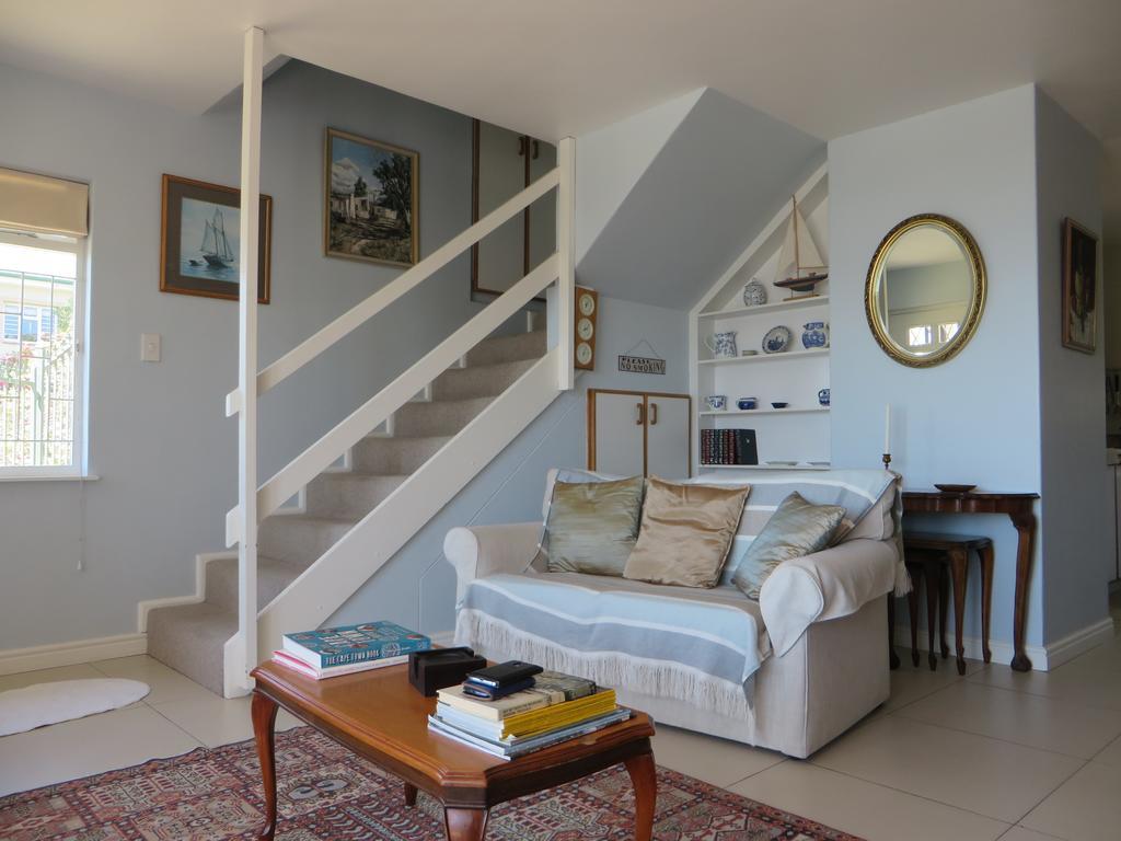 No. 1 Living Waters Apartman Simonʼs Town Kültér fotó